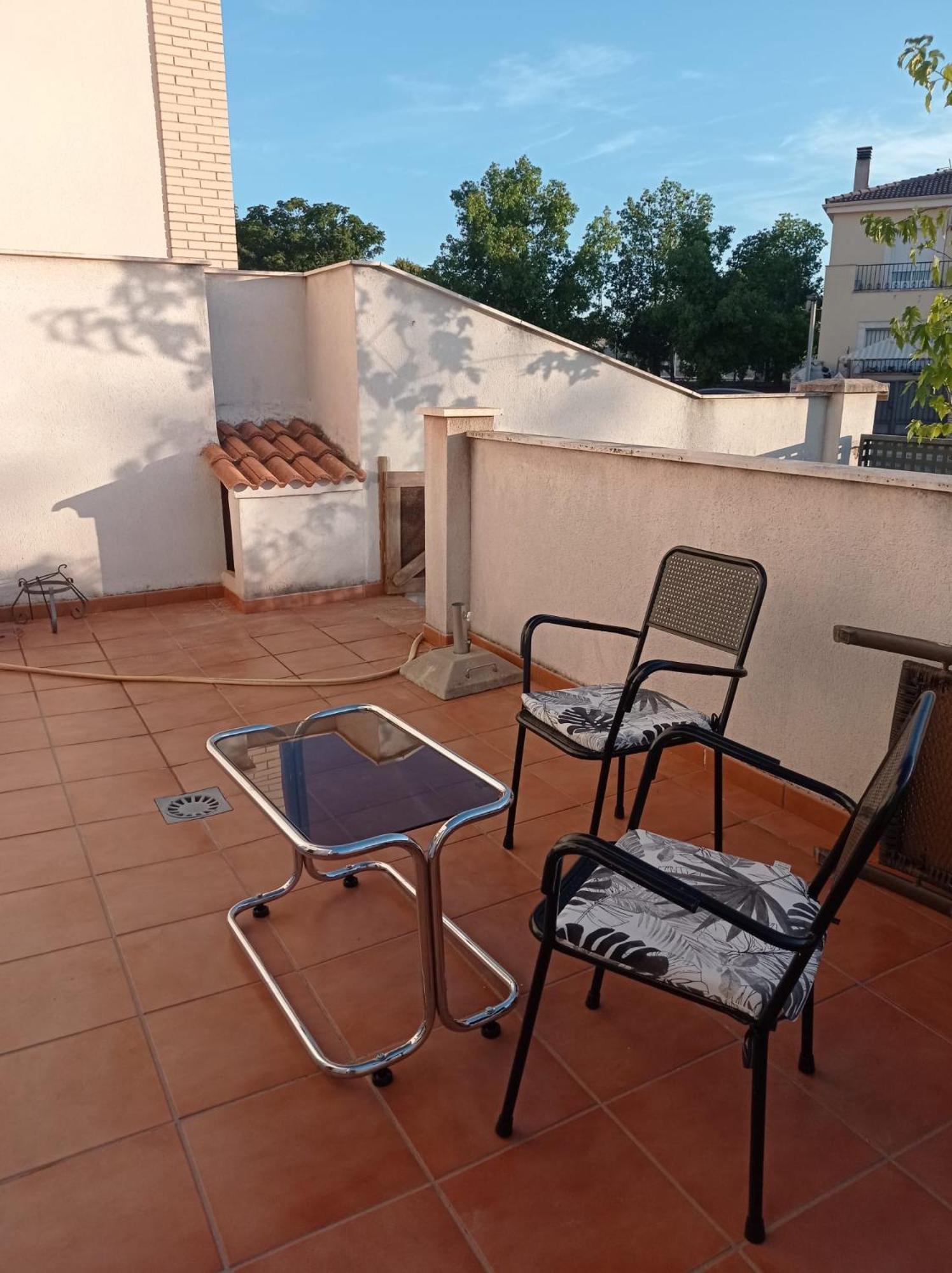 Apartamentos Turisticos Las Cinco Joyas Linares  Eksteriør bilde