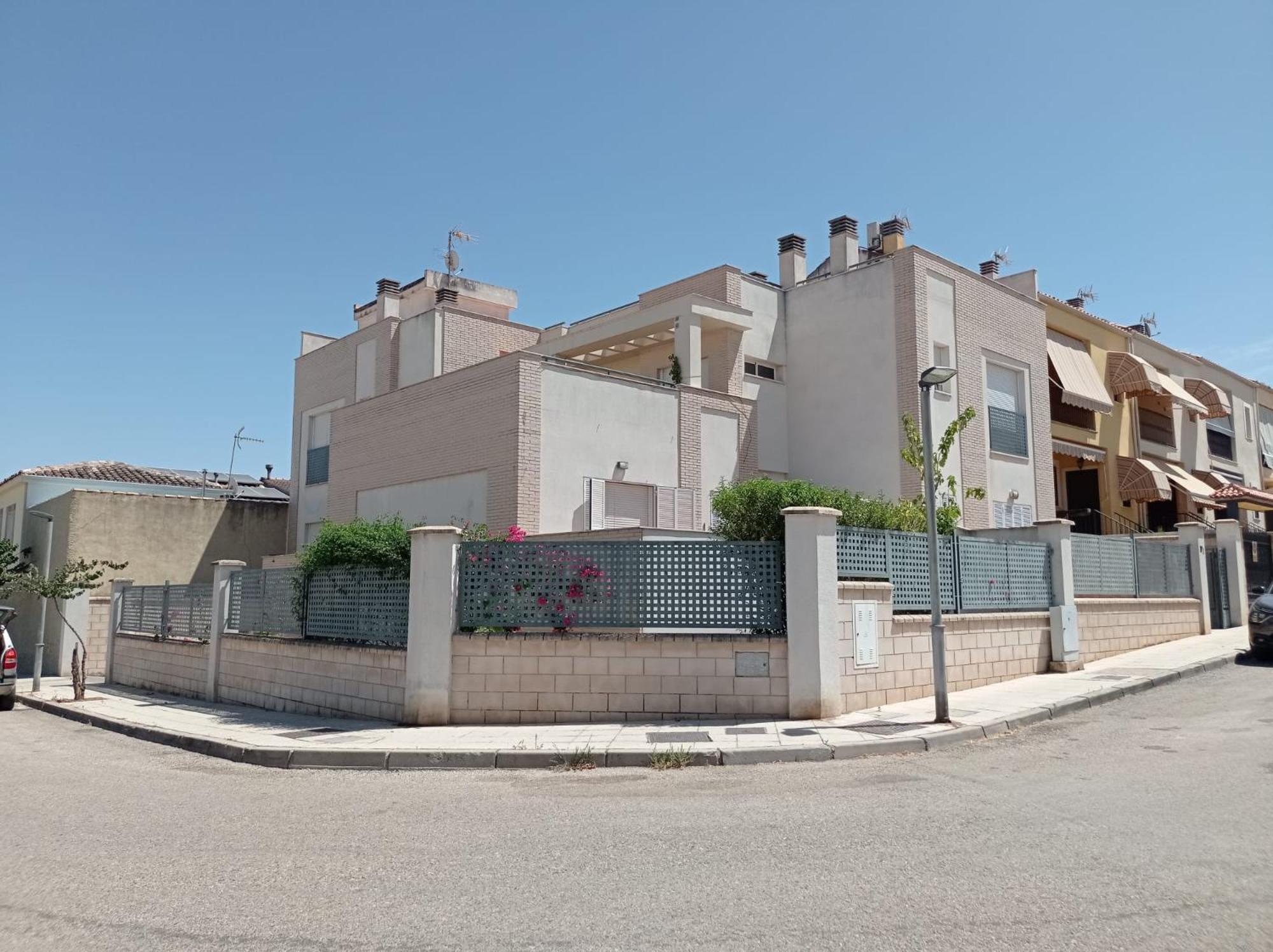Apartamentos Turisticos Las Cinco Joyas Linares  Eksteriør bilde